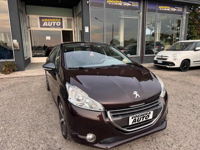 Peugeot 208 1° serie 1.6 e-HDi 92 CV Stop&Start robotizzato 5 - foto 2 di 4