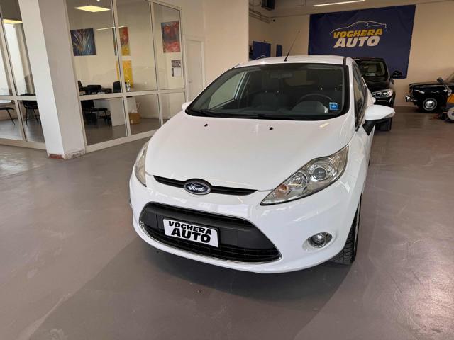Ford Fiesta 1.2 60CV 5p. Tit., del 2010, 220.000 km, in vendita a Rivanazzano Terme (PV)