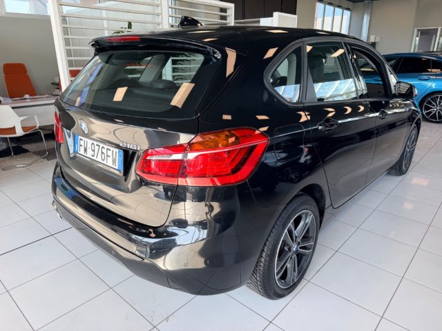 BMW 216 i Active Tourer Sport - foto 4 di 4