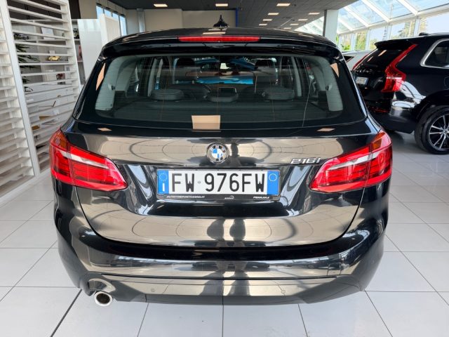 BMW 216 i Active Tourer Sport - foto 3 di 4