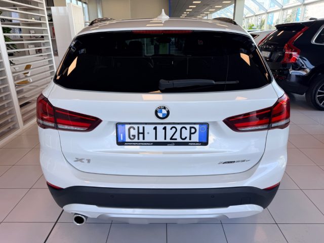 BMW X1 xDrive25e xLine auto - foto 3 di 4