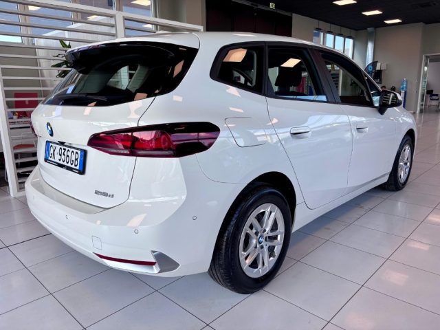 BMW 218 d Active Tourer auto - foto 4 di 4