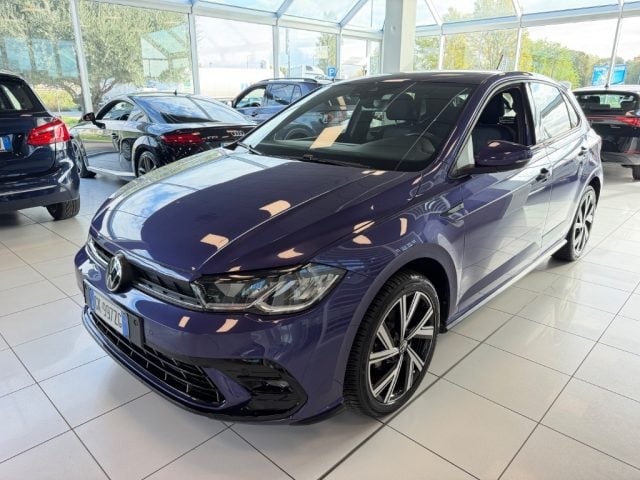 Volkswagen Polo 1.0 TSI DSG R-Line, del 2022, 76.000 km, in vendita a Ferrara (FE)