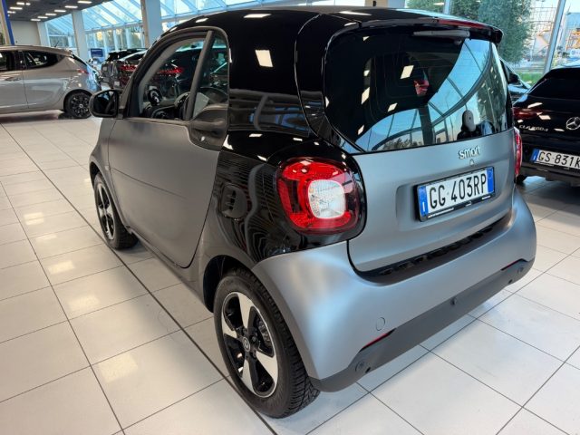 smart forTwo EQ Passion - foto 2 di 4