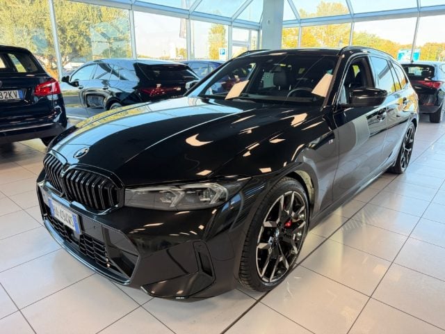 BMW 320 d 48V xDrive Touring Msport Pro, del 2025, 27.000 km, in vendita a Ferrara (FE)