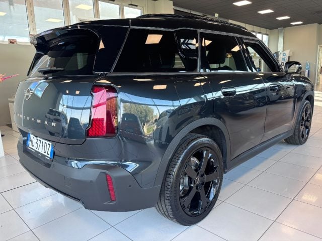 MINI Countryman 1.5 48V C Classic auto - foto 4 di 4