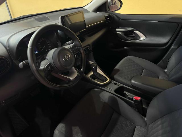 Toyota Yaris 1.5 Hybrid 5 porte Active usato a LATINA