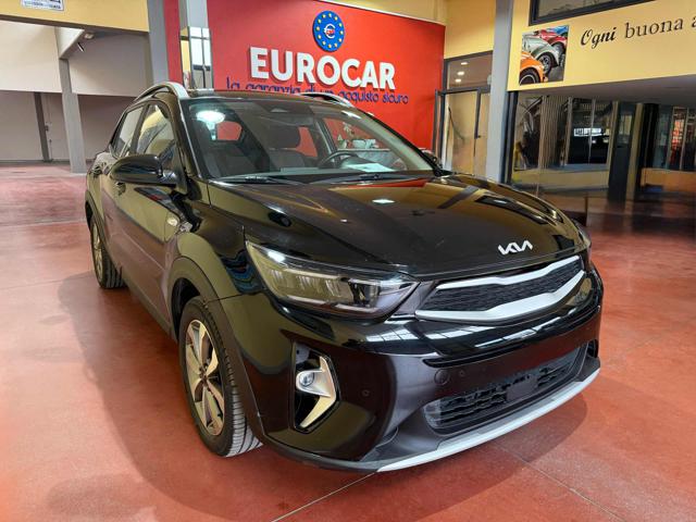Kia Stonic 1.2 benz My23 usato a LATINA