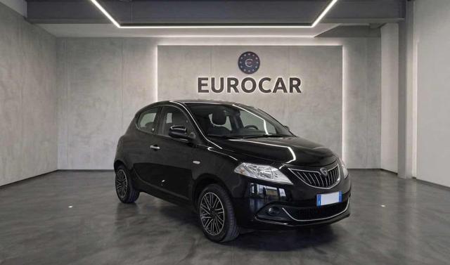 Lancia Ypsilon 1.0 FireFly 5 porte S&S Hybrid Gold - foto 2 di 4