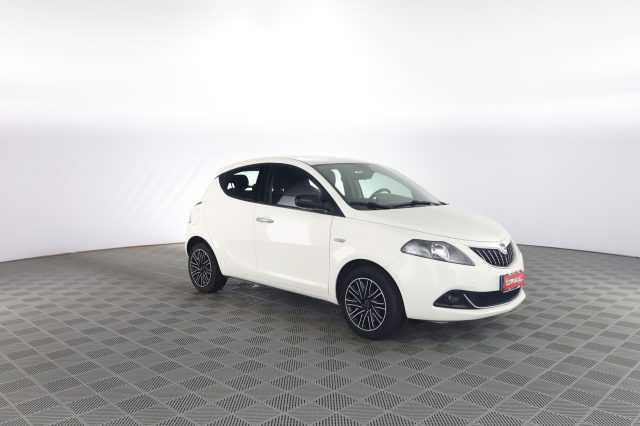 Lancia Ypsilon Ypsilon 1.0 FireFly 5 porte S&S Hybrid Gold - foto 3 di 4