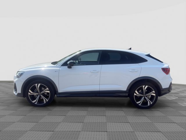 Audi Q3 Q3 SPB 35 TDI S tronic Identity Black - foto 2 di 4
