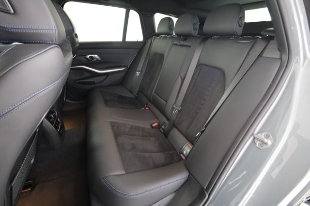 BMW 320 Serie 3 (G20/G21) d 48V Touring Msport - foto 3 di 4