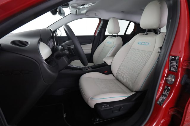 Fiat 600 (2023-->) Hybrid 110 CV DCT MHEV La Prima II - foto 2 di 4