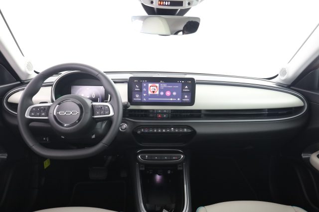 Fiat 600 (2023-->) Hybrid 110 CV DCT MHEV La Prima II - foto 4 di 4