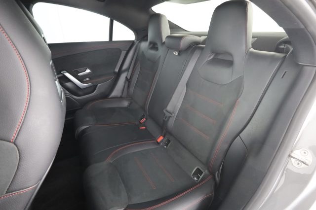 Mercedes-Benz CLA sse Coupé 180 d Automatic Coupe' PREMIUM - foto 3 di 4