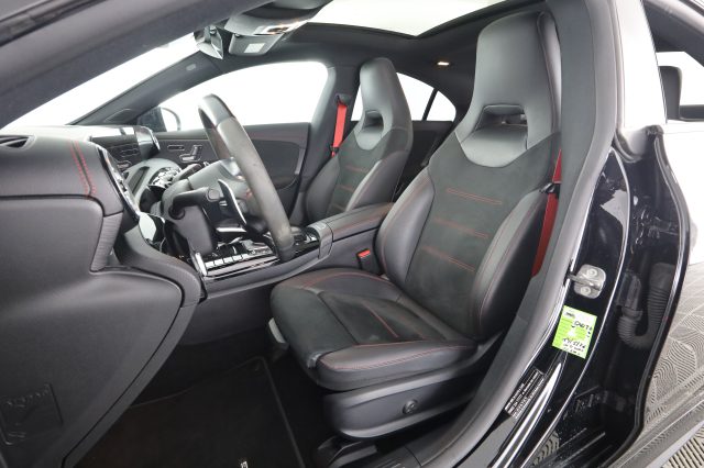 Mercedes-Benz CLA sse Coupé 35 AMG 4Matic - foto 2 di 4