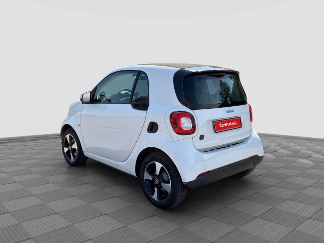 smart forTwo fortwo EQ passion - foto 3 di 4