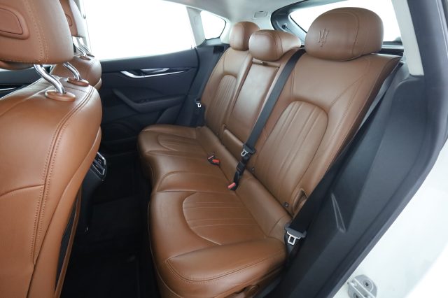 Maserati Levante Levante V6 350 CV AWD - foto 3 di 4