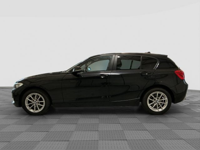 BMW 118 Serie 1 i 5p. Advantage - foto 2 di 4