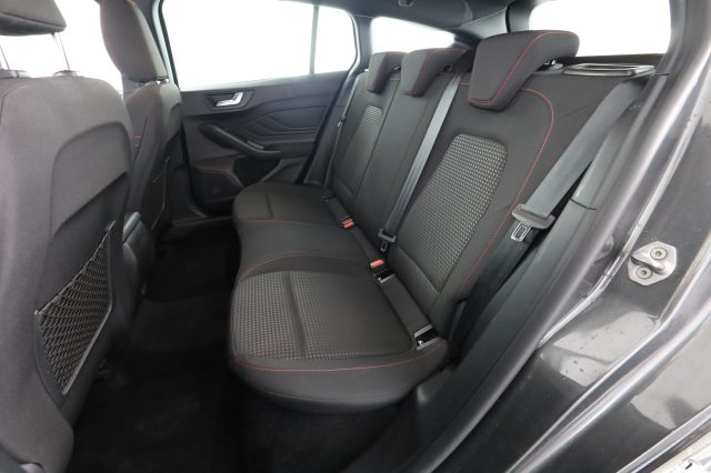 Ford Focus Focus 1.0 EcoBoost Hybrid 125CV Powershift SW ST-L - foto 3 di 4