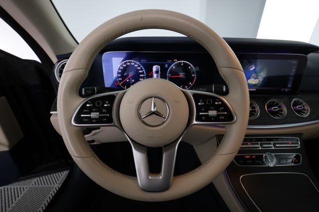 Mercedes-Benz CLA sse E Coupé E 220 d 4Matic AMG-Line/Premium - foto 4 di 4