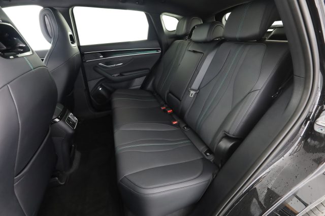 BYD Seal U DM-i DM-i 1.5 218 CV PHEV Comfort - foto 3 di 4