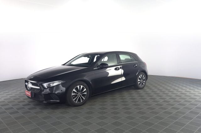 Mercedes-Benz A 180 A 180 d Automatic Business Extra, del 2021, 51.279 km, in vendita a Verona (VR)