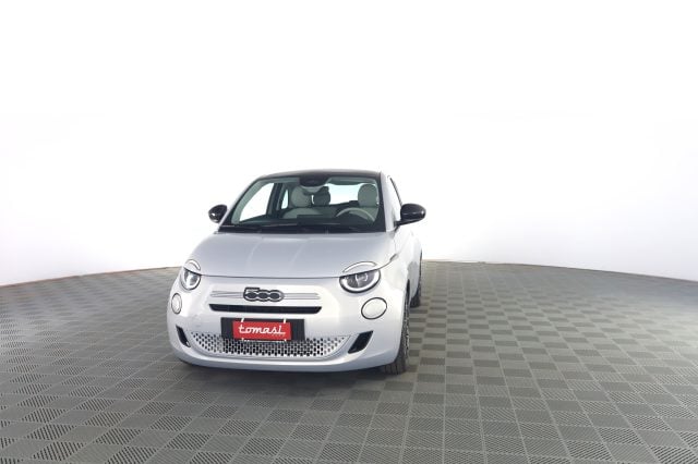 Fiat 500 500 Berlina Hybrid La Prima, del 2026, 1 km, in vendita a Verona (VR)