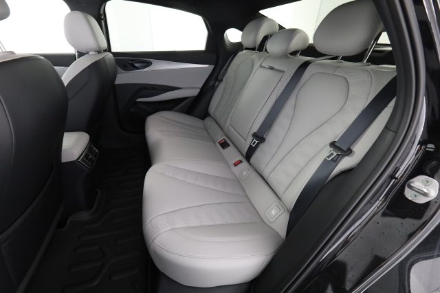 BYD Seal 6 DM-i DM-i 1.5 212 CV PHEV Comfort - foto 3 di 4