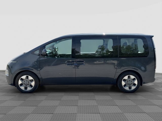 Hyundai STARIA Staria 2.2 AT AWD 9 posti Wagon - foto 2 di 4