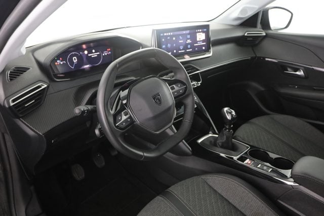 Peugeot 208 208 PureTech 100 Stop&Start 5 porte Allure, del 2024, 46.320 km, in vendita a Verona (VR)