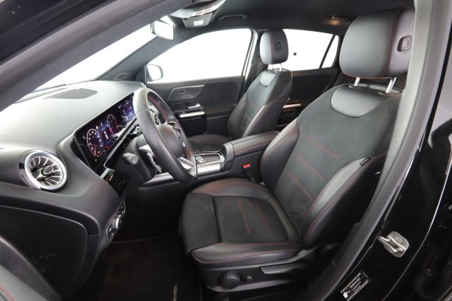 Mercedes-Benz CLA sse GLA GLA 200 d Automatic PREMIUM - foto 2 di 4