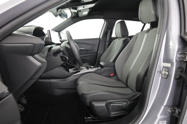 Peugeot 2008 2008 PureTech 100 S&S Allure, del 2024, 74.933 km, in vendita a Verona (VR)