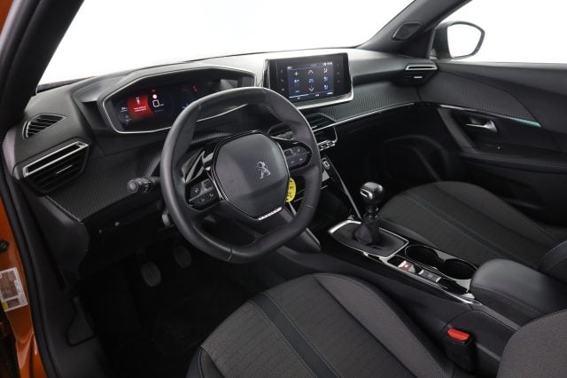 Peugeot 2008 2008 PureTech 100 S&S Allure, del 2023, 50.762 km, in vendita a Verona (VR)