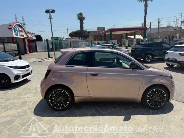 Fiat 500 Berlina Hybrid La Prima - foto 2 di 4