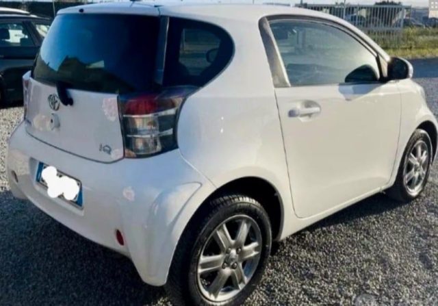 Toyota iQ 1 - foto 2 di 4