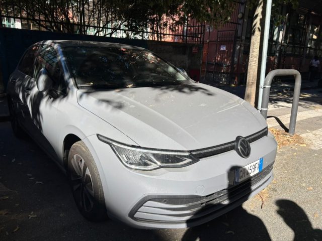 Volkswagen Golf 1.0 eTSI EVO DSG Life - foto 2 di 4
