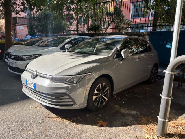 Volkswagen Golf 1.0 eTSI EVO DSG Life, del 2022, 22.000 km, in vendita a Genova (GE)