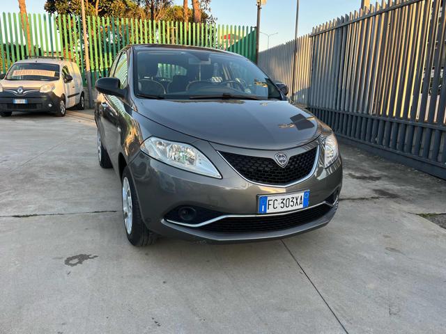 Lancia Ypsilon 0.9 TwinAir 85 CV 5 porte Metano Ecochic Platinum usato a GIUGLIANO IN CAMPANIA