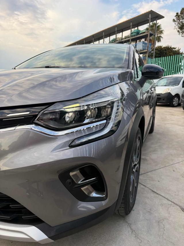 Renault Captur Blue dCi 115 CV EDC Initiale Paris - foto 4 di 4