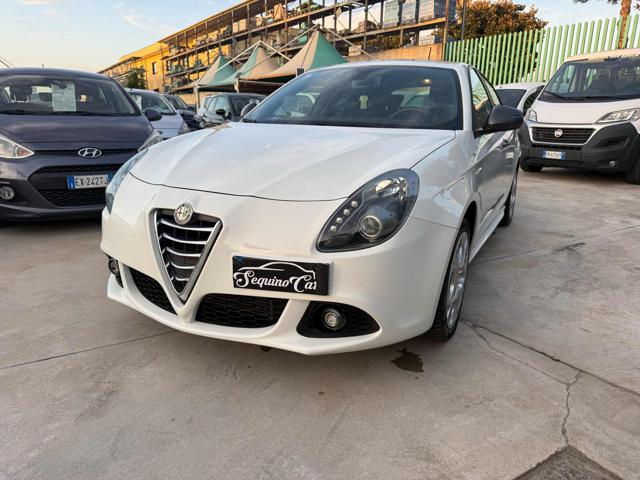 Alfa Romeo Giulietta 1.4 Turbo 120 CV GPL Sprint, del 2015, 250.000 km, in vendita a Giugliano In Campania (NA)