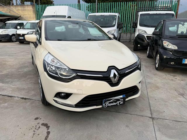 Renault Clio TCe 12V 90 CV GPL Start&Stop 5 porte Energy Life, del 2018, 220.000 km, in vendita a Giugliano In Campania (NA)