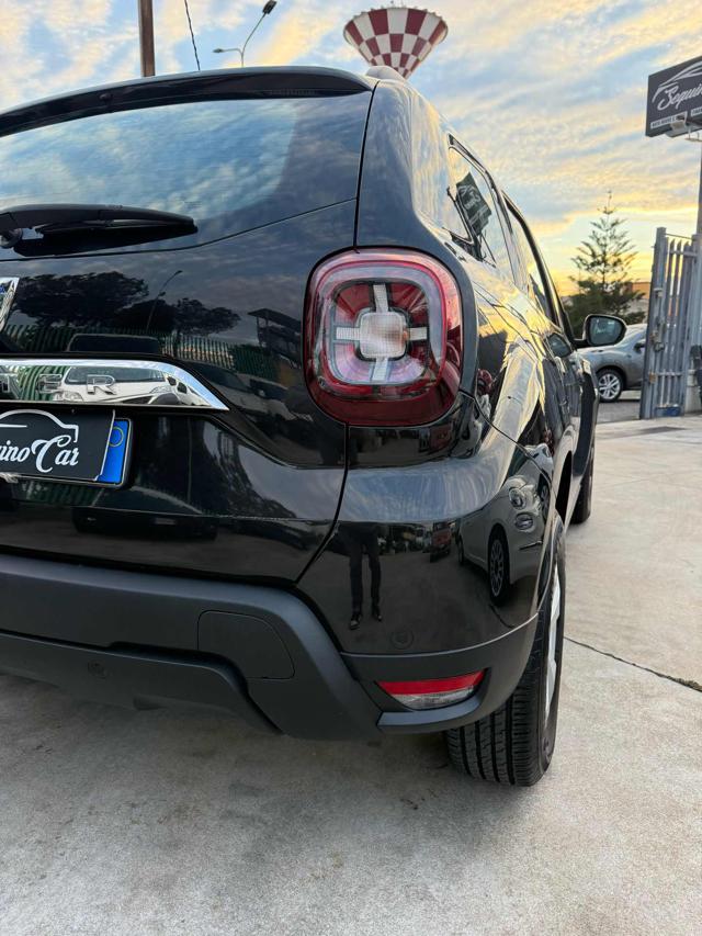 Dacia Duster 1.0 TCe 100 CV 4x2 15th Anniversary - foto 4 di 4
