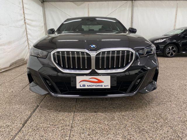 BMW 520 d 48V xDrive Msport - foto 2 di 4