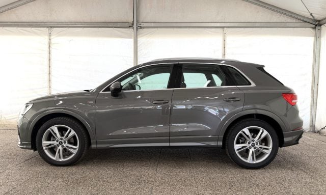 Audi Q3 35 TDI S tronic S line edition - foto 3 di 4