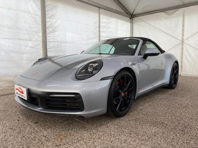 Porsche 911 Carrera Cabriolet - foto 2 di 4