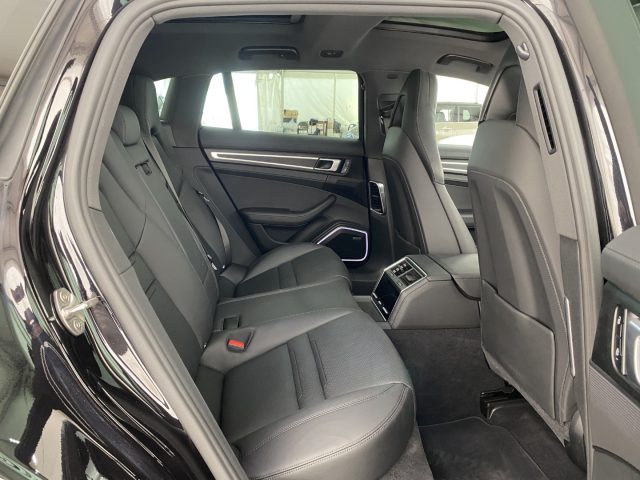 Porsche Panamera 2.9 4 E-Hybrid Sport Turismo Platinum Edition, del 2022, 34.000 km, in vendita a Monza (MB)