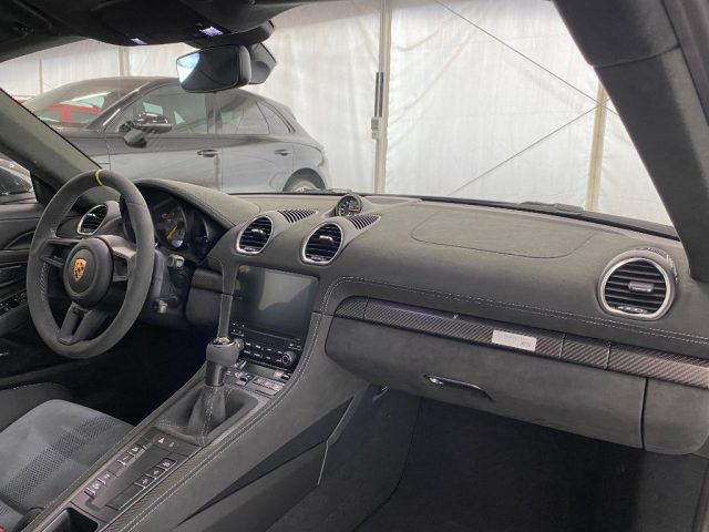 Porsche 718 Cayman 4.0 GT4 RS, del 2023, 30 km, in vendita a Monza (MB)