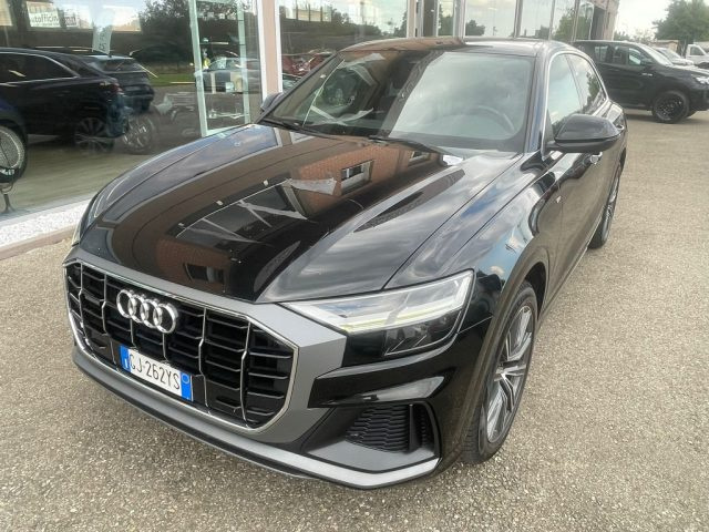 Audi Q8 50 TDI 286 CV quattro tiptronic Sport - foto 3 di 4