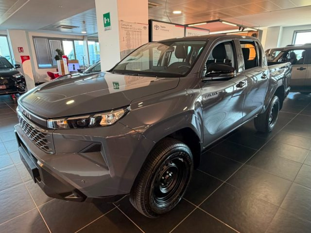 Toyota Hilux NG26 2.8 D-4D A/T 4WD 48V 4 porte Double Cab - foto 4 di 4
